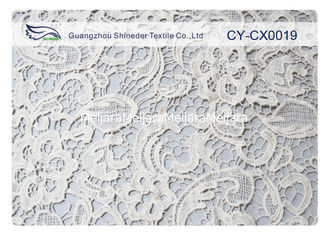 China Het witte Bloem Geborduurde Katoen van de Kantstof/Nylon/Metaal CY-CX0019 leverancier
