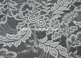 China Elegante Populaire Nylon Witte Bloemen van de Kantstof voor Huwelijkskleding leverancier