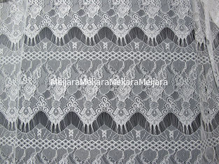 China De witte Bloemen Nylon Versiering van het de Wimperkant van de Kantstof voor Dame Dress leverancier