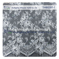 China De lichte twee-Tonen Kleurenpolyester &amp; het Nylon Chantilly-Kant voor Huwelijk &amp; kledingstuk kleden zich leverancier