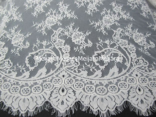 China De zachte Nylon van het Katoenen Versiering Wimperkant, Witte het Kantstof van de Huwelijkskleding leverancier