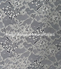China Elastische Kantstof van Spandex &amp; Nylon met het Patroon van de Klaverbloem leverancier