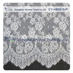 China Van de de Stoffenwimper van het Chantillykant het Kantversiering voor de Kleding van Vrouwen, Wit en Grijs leverancier