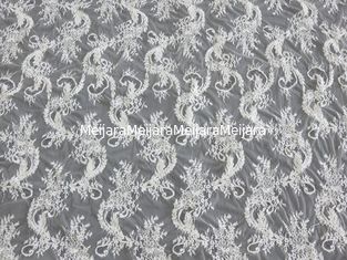 China Het elegante Kant van Chantilly van de Koordviscose/Geborduurde Kantstof leverancier