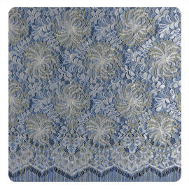 Multi Metaal Nylon het Kantstof van kleurenchantilly, de Versiering van het Wimperkant voor de Kleding van Vrouwen leverancier