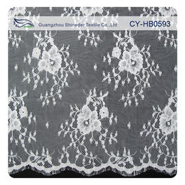 Stof van het Chantily de Nylon Kant voor Huwelijkskleding, Gegratineerde Bloemenkantstof leverancier