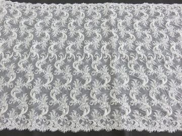 Het elegante Kant van Chantilly van de Koordviscose/Geborduurde Kantstof leverancier